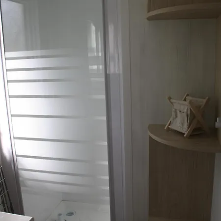 De مكان تخييم سافيرن